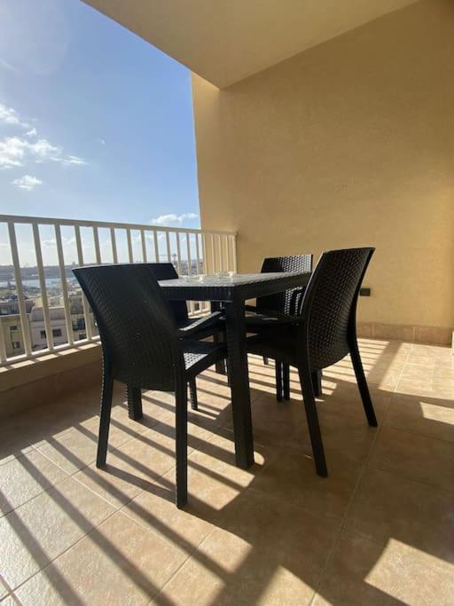 Central Sliema 3Bdr. Apartment 外观 照片