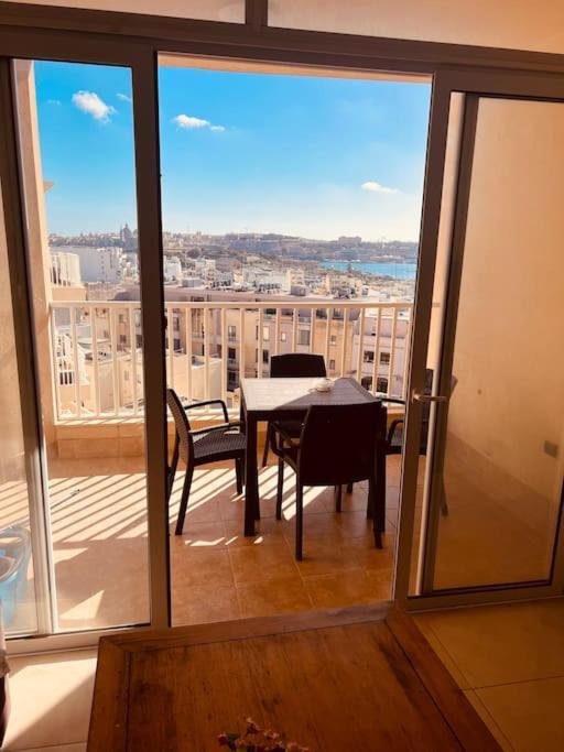 Central Sliema 3Bdr. Apartment 外观 照片