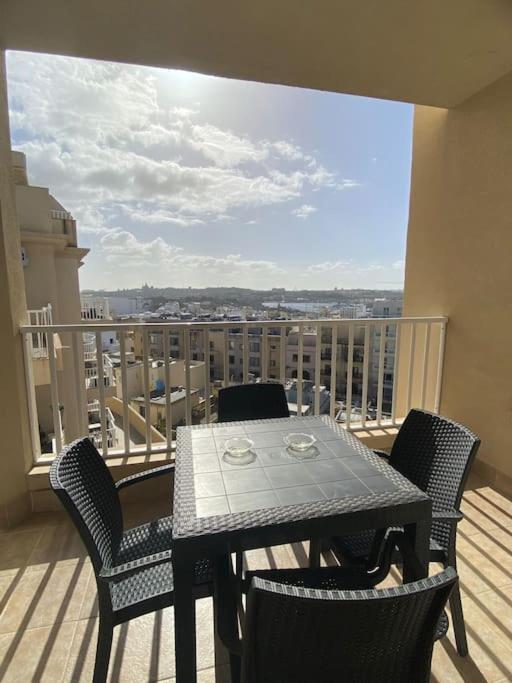 Central Sliema 3Bdr. Apartment 外观 照片